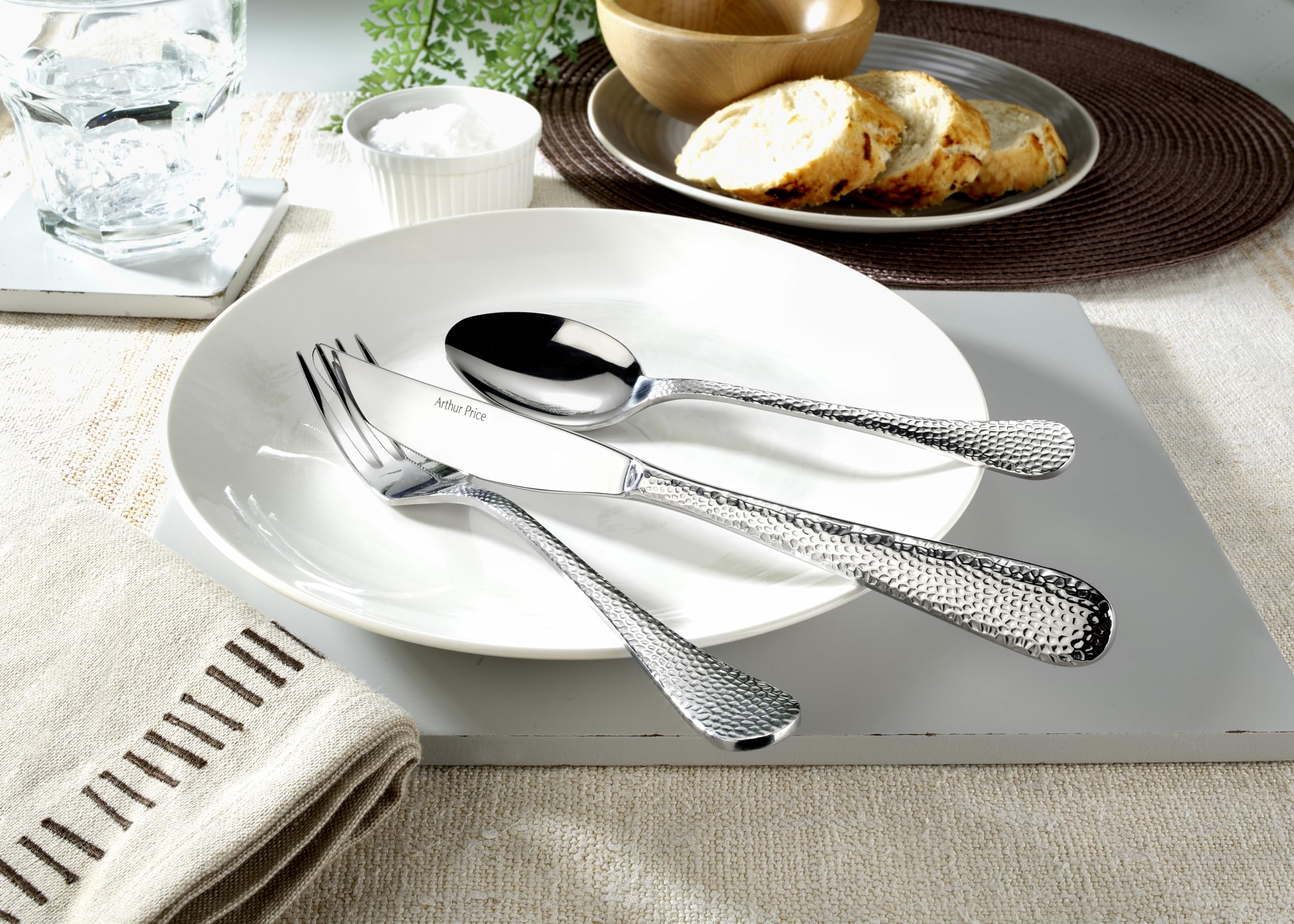 Arthur Price ZAVA3201 Avalon 32 Piece 8 Person Cutlery Set
